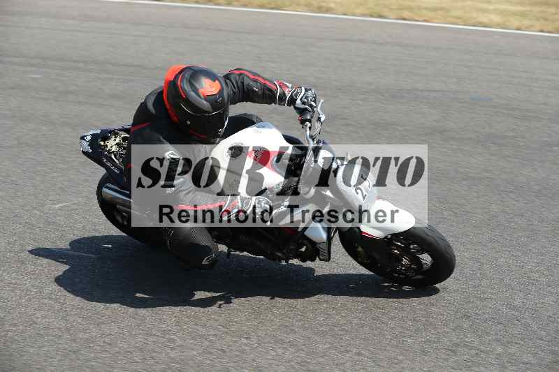 Archiv-2023/28 05.06.2023 Moto Club Anneau du Rhin/blanc-novice/25